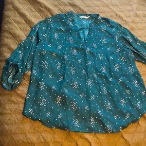 Stitch Fix Dark Green and Cream/White top 3/4 sleeves